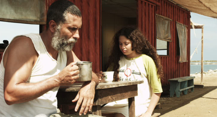 Fotograma de 'Cazando luciérnagas'. Imagen cortesía de La Filmoteca.