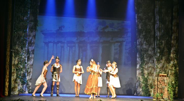 Escena de Gisela y el libro mágico, en el Teatro Olympia. Fotografía: Malva.