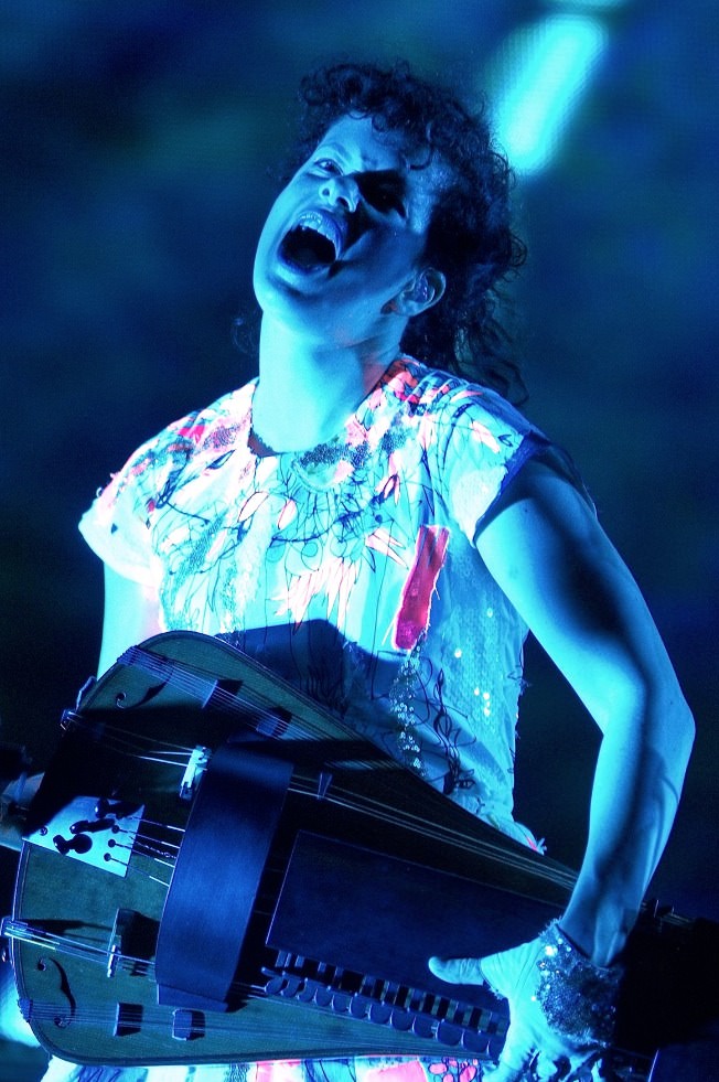 Régine Chassagne, de Arcade Fire. Imagen cortesía del Rector Peset.