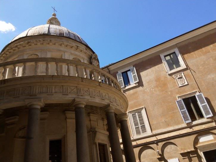 Templete de Bramante (detalle). Fotografía: Maite Ibáñez. 