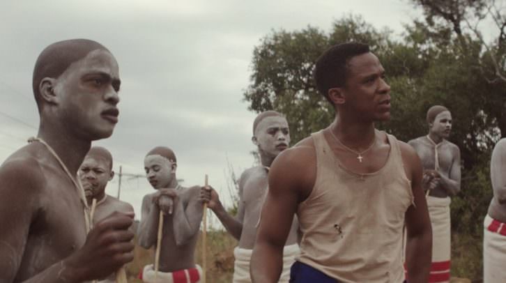 Fotograma de The Wound. Imagen cortesía de Cinema Jove.