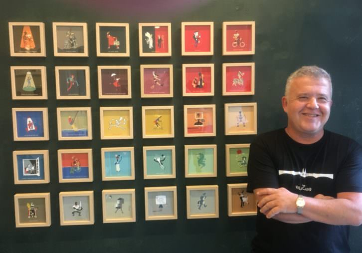Carlos Ortin en su exposición de Estudio64. Imagen cortesía del autor.