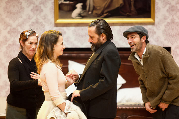 Nadal en casa els Cupiello. Foto de Santiago Carreguí por cortesía de Teatre Micalet. 