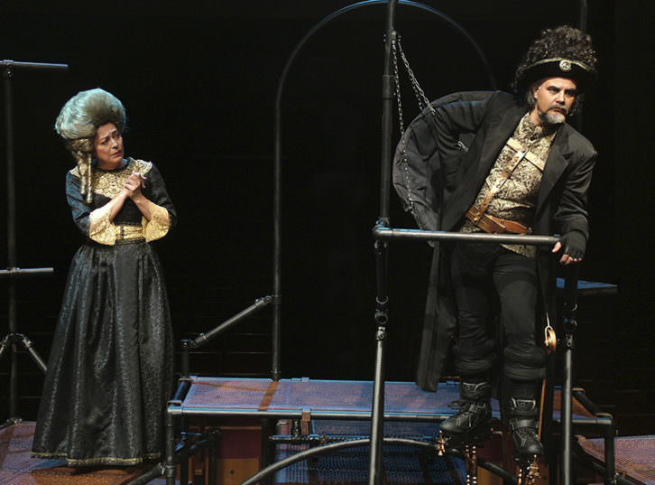Escena de '1789, en un universo paralelo', de Hadi Kurich. Imagen cortesía del Teatre Rialto.