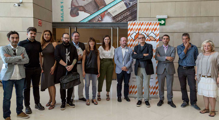 Responsables institucionales y galeristas en la presentación del Abierto Valencia.