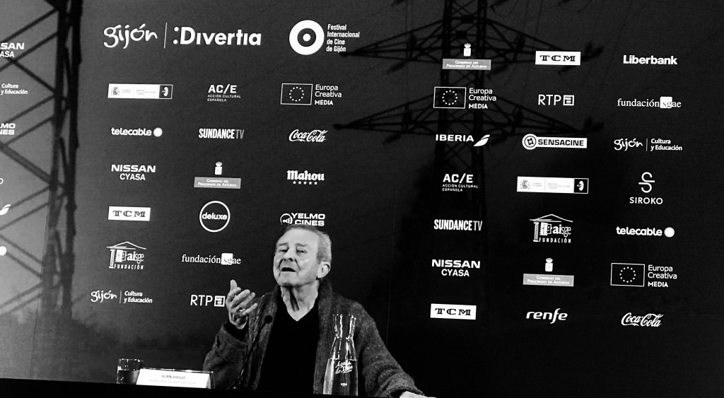 Juan Diego, durante un instante del encuentro con la prensa y público en el 56 FICX. Fotografía: Merche Medina.