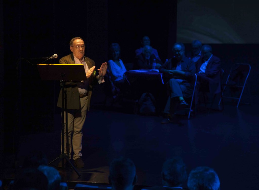 Piero Falla en la presentación de su libro. Imagen cortesía de Fundación Aisge.