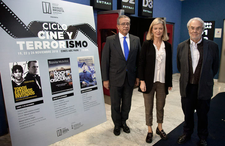 De izda a dcha, Vicente Garrido, Gabriela Bravo y Manuel Gutiérrez Aragón. Imagen cortesía de la Fundación Manuel Broseta.