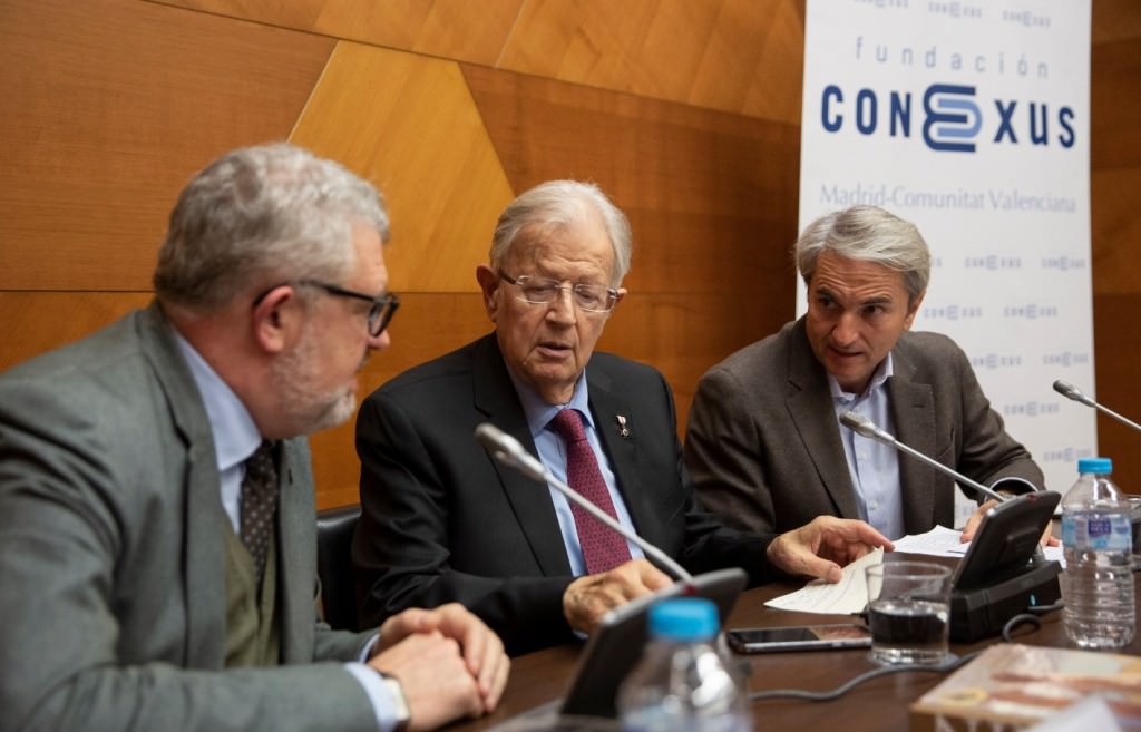 De izda a dcha, Miguel Falomir, Felipe Garín y Manuel Broseta. Imagen cortesía de la Fundación Conexus.