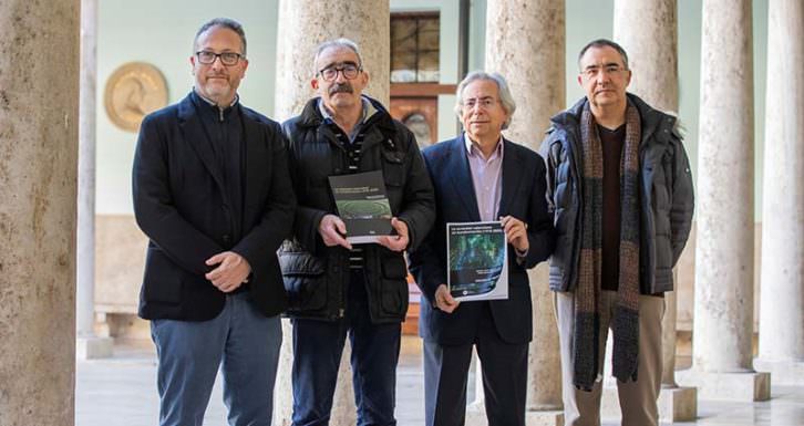 Vicent Flor, Antonio Ariño. Foto de Miguel Lorenzo por cortesía de La Nau de la Universitat de València.