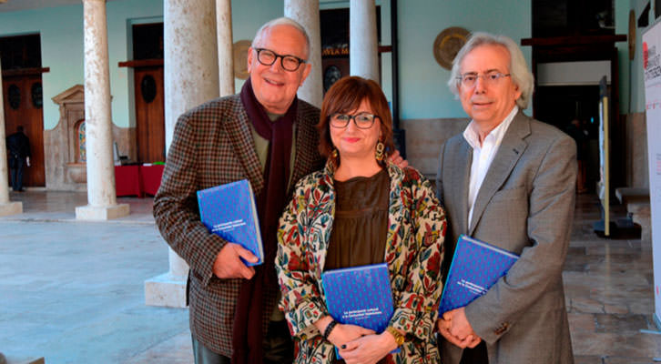 De izda a dcha, Fernando Delgado, Carmen Amoraga y Antonio Ariño. Imagen cortesía de La Nau.