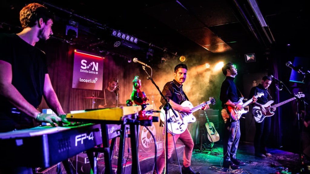 Imagen de uno de los conciertos de Tin Robots en la sala Loco Club. Fotografía cortesía de los organizadores.