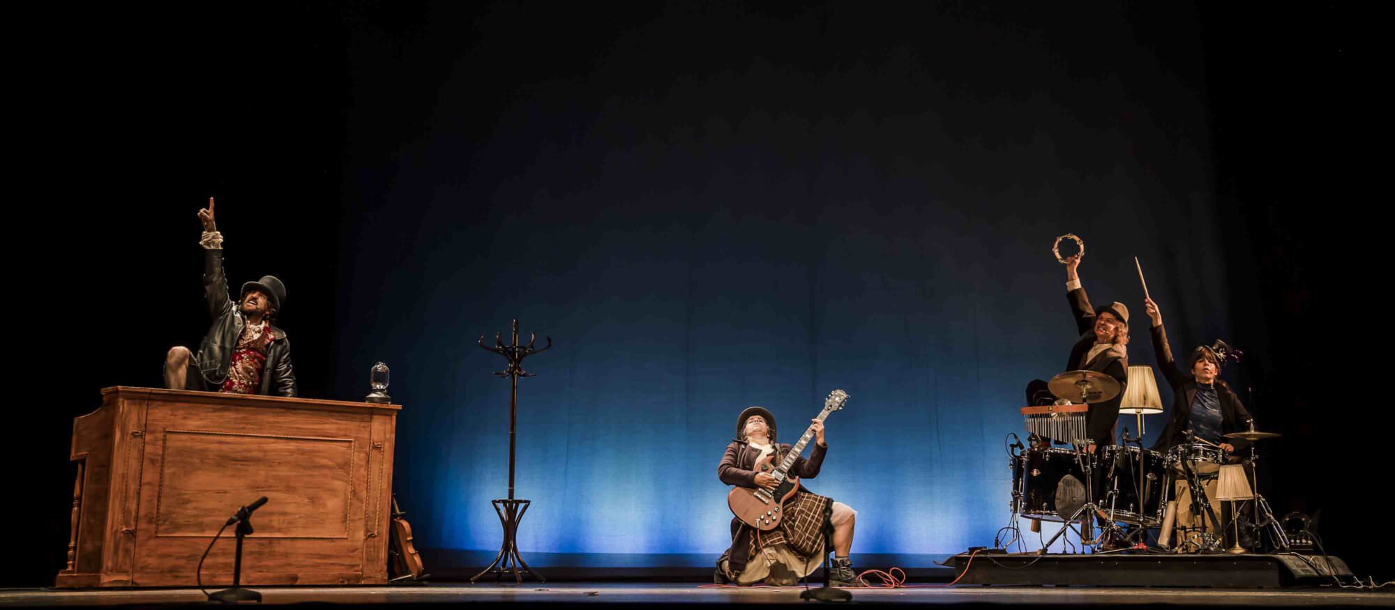 Un instante de 'Paüra', de la compañía Lucas Escobedo. Fotografía cortesía del Teatre Rialto.