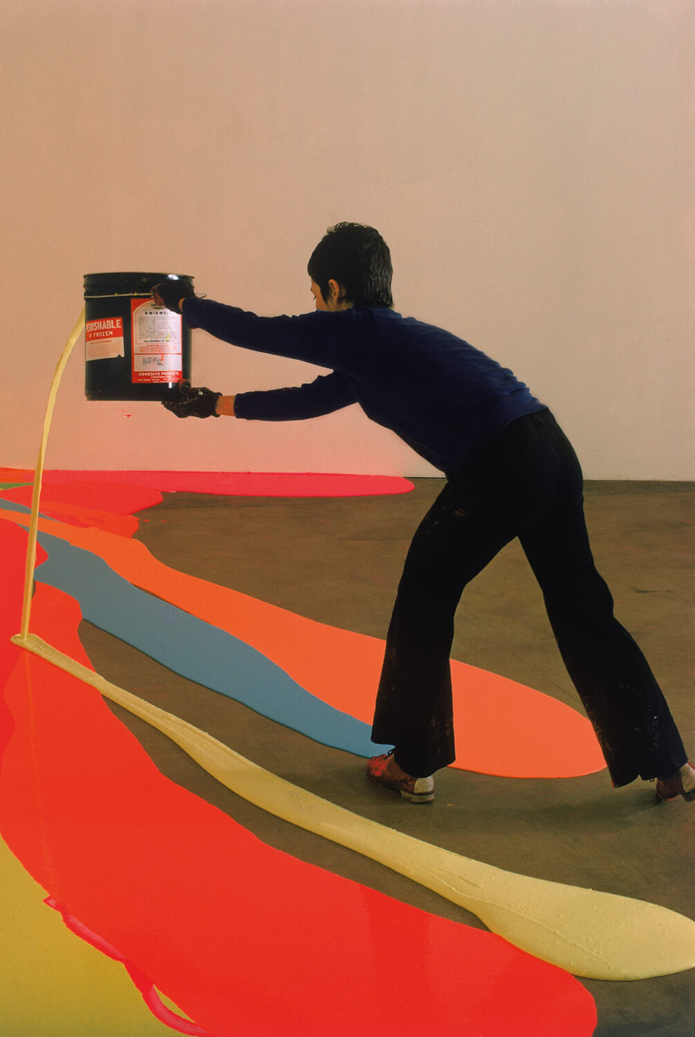 Elles font l’abstraction. La artista Lynda Benglis trabajando en un proyecto encargado para la Universidad de Rhode Island en 1969.