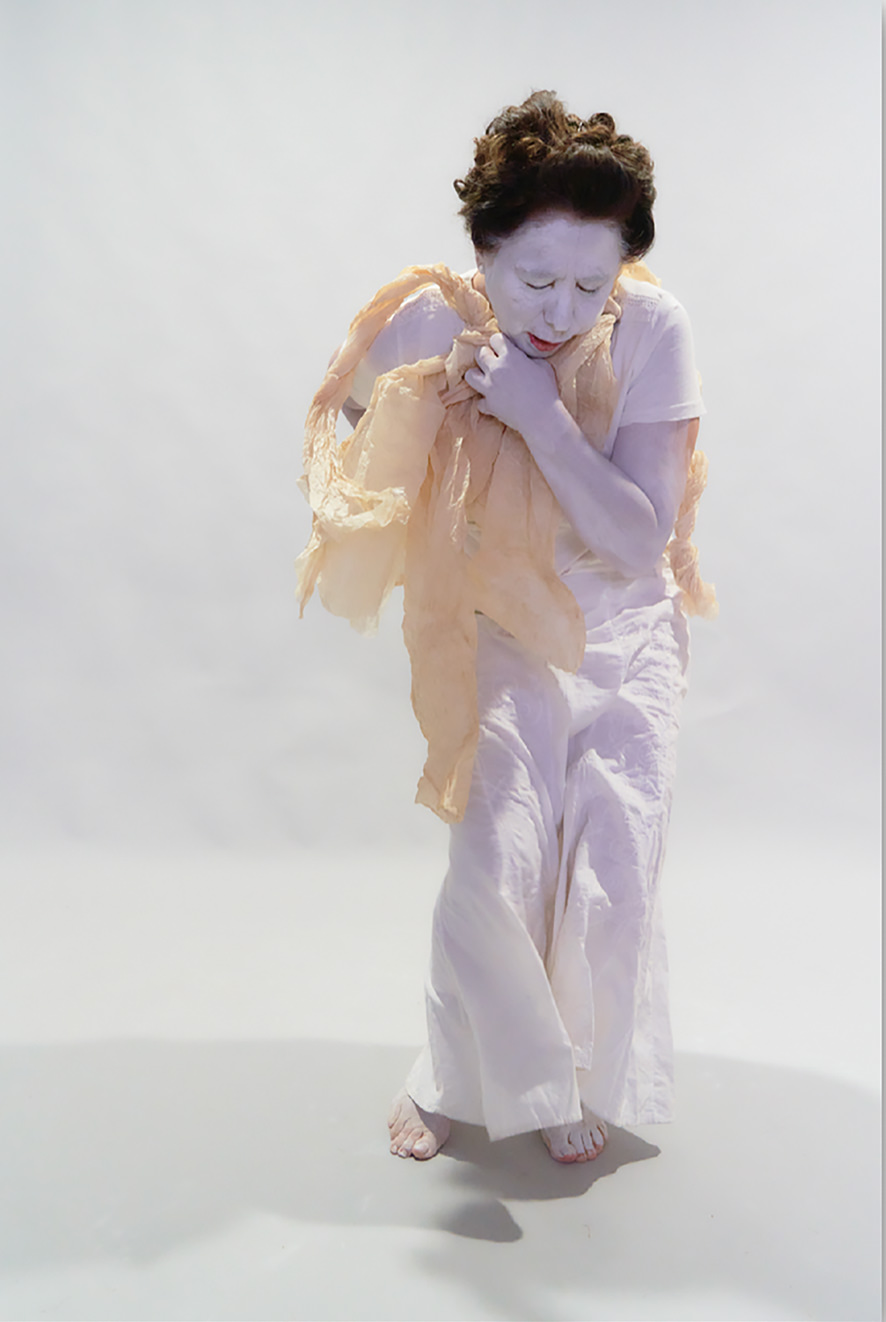 cirujano Discurso Desgastar Elvira Rodríguez Puerto combate la artritis reumatoide con el arte de la danza butoh - MAKMA cirujano Discurso Desgastar Elvira Rodríguez Puerto combate la artritis reumatoide con el arte de la danza butoh - MAKMA