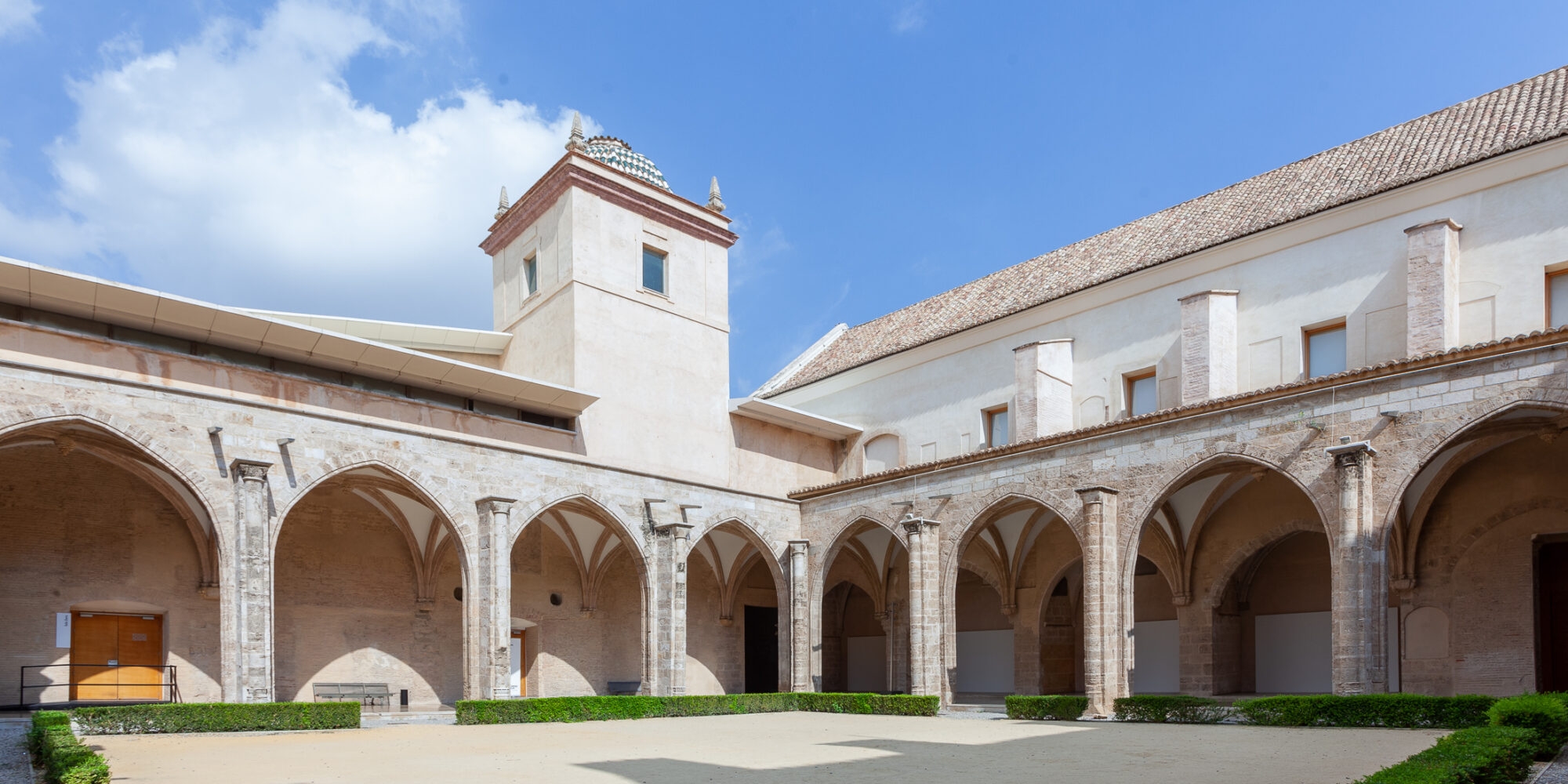 Cluastro gótico. Centre del Carme