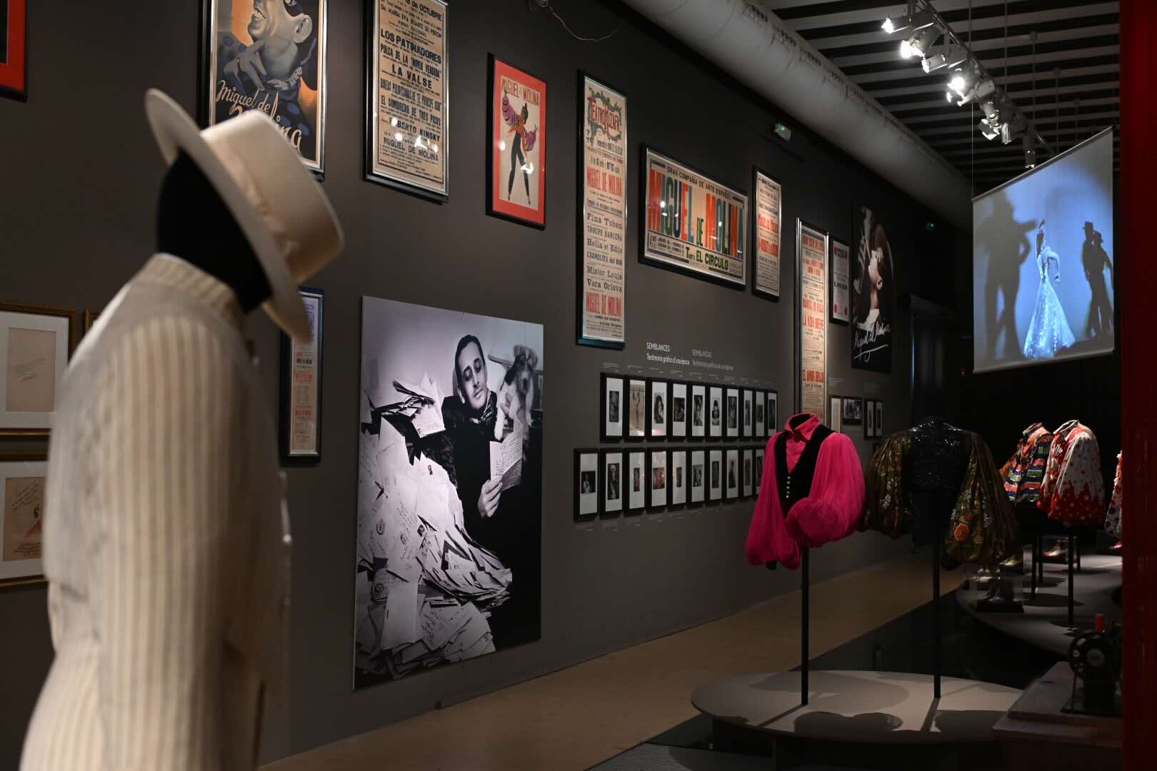 Miguel de Molina. Centre Cultural La Nau