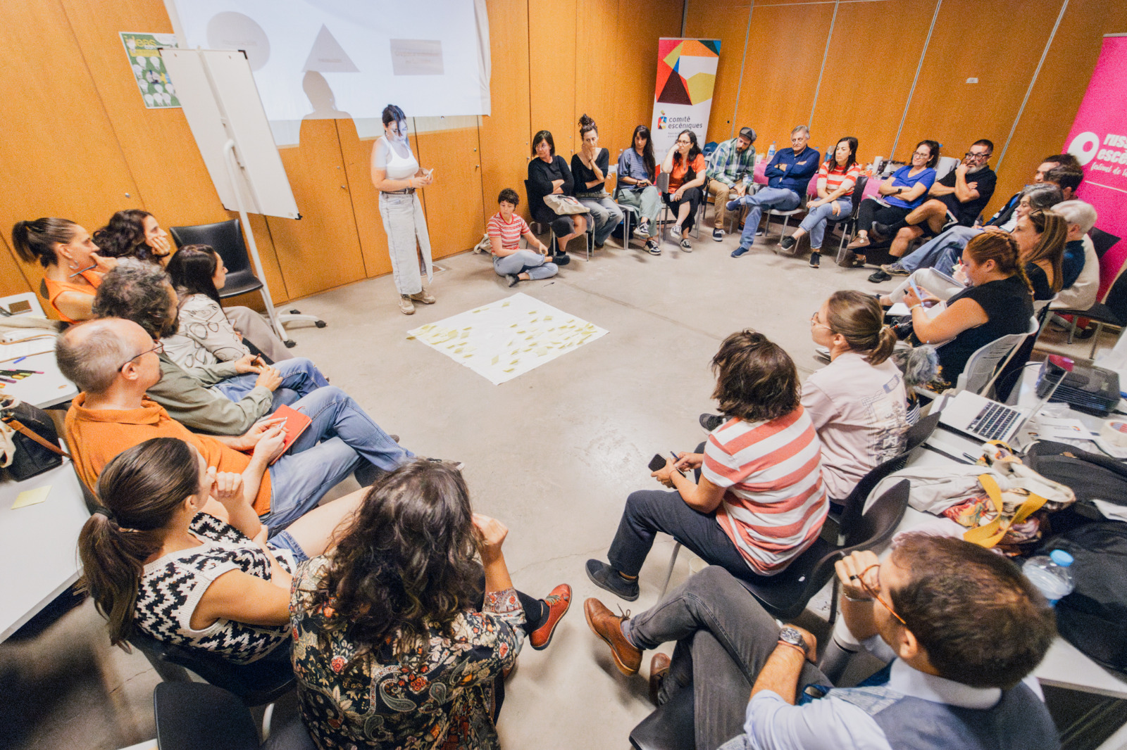 Comitè Escèniques. Russafa Escència